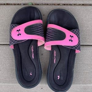 ✨Free With Purchase✨ Women’s Under Armour Velcro Slides